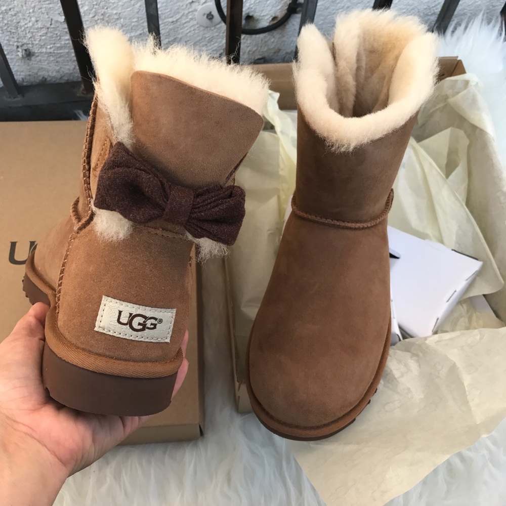 UGG Mini Brigette Bow limited edition boots sz 7